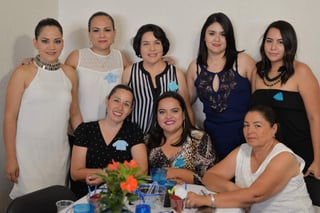 Sideli, Silvia, Nena, Adriana, Pamela, Charo, Claudia y María Luisa.