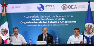 En conferencia de prensa, Luis Almagro habló del encuentro con líderes de partidos. (NOTIMEX)