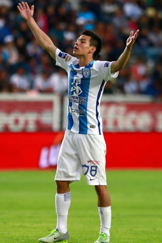 La velocidad, habilidad y capacidad de resolución son las características que destacan del delantero mexicano Hirving Lozano, la joya de 21 años. 