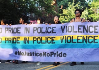 En Washington, una agrupación llamada No Justice No Pride (Sin justicia no hay orgullo) bloqueó la ruta del desfile. (TWITTER)