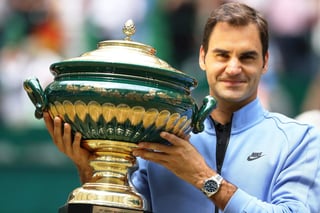 Roger Federer derrotó en la final 6-1, 6-3 a Alexander Zverev. (EFE)