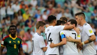 Alemania derrotó 3-1 a Camerún y se enfrentará a la Selección Mexicana el próximo jueves por un boleto a la gran final. (EFE)