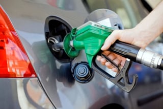 Incapaz. Pemex no puede garantizar combustible ni siquiera a 5 de cada 10 autos que transitan en todo el país. 