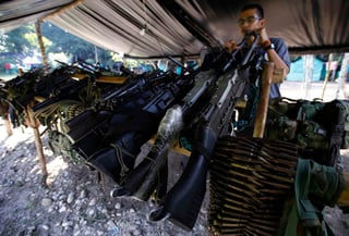 'Al día de hoy, la Misión tiene almacenado el conjunto de las armas individuales de las FARC registradas: 7.132 armas, salvo aquellas que, de conformidad con la Hoja de Ruta, servirán para dar seguridad a los 26 campamentos de las FARC hasta el 1 de agosto de 2017', afirmó el organismo en un comunicado. (ARCHIVO)