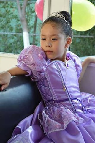 Apoyo. Alejandra Sofía Facio, de 8 años de edad, requiere del apoyo de la ciudadanía para poder mejorar su calidad de vida. (EL SIGLO DE TORREÓN)