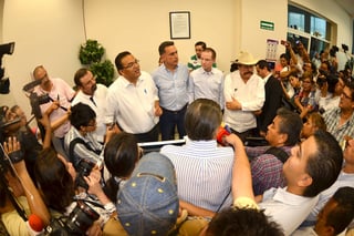 Unidad. El Frente por la Dignidad de Coahuila está integrado por los excandidatos a gobernador Guillermo Anaya, Armando Guadiana, José Ángel Pérez, Javier Guerrero y Luis Horacio Salinas.