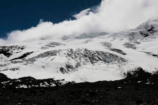 La variación global del clima ha significado una reducción del glaciar del Antisana en unos 350 metros en los últimos 20 años, según Luis Maisincho, investigador del Instituto Nacional de Meteorología e Hidrología. (EFE)