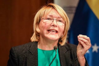 Luisa Ortega Díaz, se enfrentó al gobierno al rechazar el proceso de reforma de la constitución. (ARCHIVO)
