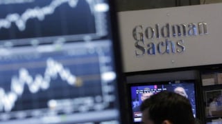 Venezuela. El banco Golman Sachs comenzó a vender ayer parte de los controvertidos dos mil 800 millones de dólares. 