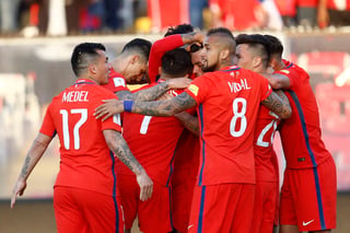 Hay dos palabras recurrentes cuando Alexis Sánchez y Claudio Bravo hablan sobre la selección chilena que enfrentará a Alemania por la final de la Copa Confederaciones. (EFE)
