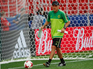 El tercer sitio de la Copa Confederaciones es muy importante para México, así lo afirmó Juan Carlos Osorio. (EFE)