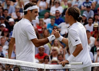 Las retiradas de los rivales de los favoritos Novak Djokovic y Roger Federer, el ucraniano Alexandr Dolgopolov y el eslovaco Martin Klizan, respectivamente, fueron las que más llamaron la atención.
