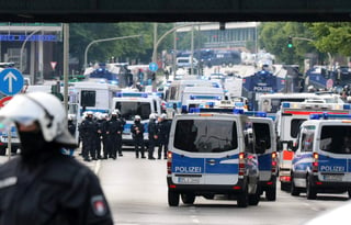 Prosiguen las protestas y los intentos de bloqueo contra la cumbre del G20 en esta ciudad del norte de Alemania, informaron fuentes policiales. (EFE)