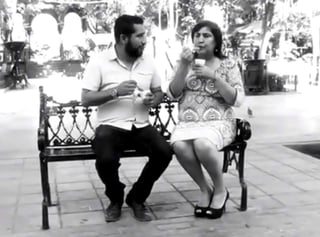 Al inicio del cortometraje, aparece González Achem con su hijo Samir comiendo las tradicionales nieves de la llamada “Ciudad Jardín”. (ESPECIAL)