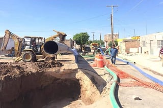 Obras de drenaje. Autoridades buscan librar la zona de Vegas de Marrufo de los brotes de aguas negras.