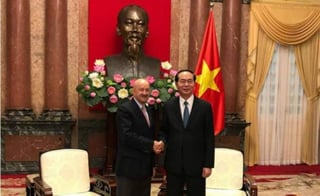 Salinas de Gortari fue a a una visita privada en el Palacio Presidencial en la ciudad de Hanoi. (UNIVERSAL)
