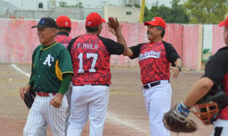 El pitcher ganador del juego fue Fernando Ávila, mientras que Francisco “Superman” Saucedo debió cargar con el revés. (EL SIGLO DE TORREÓN)