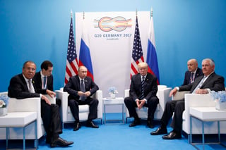 El encuentro tuvo lugar horas después del primer cara a cara entre Trump y Putin, que se produjo el pasado 7 de julio durante dos horas en Hamburgo (Alemania), en la cumbre de líderes del G20. (ARCHIVO)