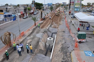 Las obras en Torreón han generado molestia entre ciudadanos que consideran que hay retraso y desorganización y que han tenido que tomar rutas alternas por los cierres motivados por los trabajos. (ARCHIVO)