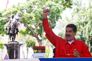 Maduro considera que los magistrados 'ilegítimos' irán presos 'uno por uno' y se les congelarán sus bienes y sus cuentas bancarias.  (ARCHIVO)