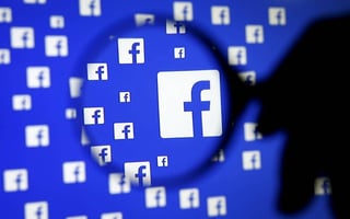 Balance. Facebook reportó que tiene dos mil millones de usuarios activos al mes, reportando un aumento de 45 % en ingresos.