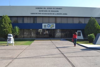 Rechaza. Julio Castañeda negó favorecer a conocidos con licitaciones para la Subsecretaría de Educación. (ARCHIVO)