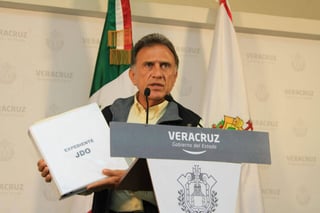 Caso. Miguel Ángel Yunes Linares informó que entregó a PGR más elementos de prueba contra Javier Duarte y su esposa. (EL UNIVERSAL)