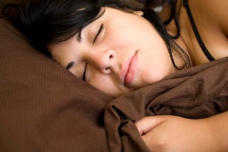 Durante el sueño, el cerebro segrega diversas sustancias que permiten dormir y despertar de forma adecuada, de lo contrario podrían causar ciertos trastornos que impiden el descanso apropiado. (ARCHIVO)