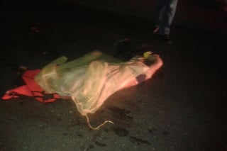 Arrollado. Muere hombre de la tercera edad en el puente El Caracol de Gómez Palacio, arrollado por un auto fantasma.  (EL SIGLO DE TORREÓN)