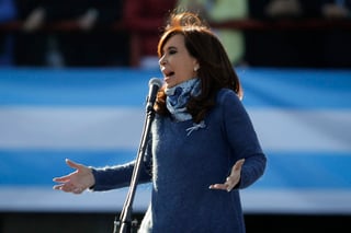 El actual presidente argentino, Mauricio Macri, fue acusado de amenazar a la anterior mandataria, Cristina Fernández de Kirchner. (ARCHIVO)