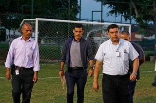 Rojinegros del Atlas y la Federación Mexicana de Futbol destacaron ayer la profesionalidad del defensa Rafael Márquez al que le desearon suerte en un proceso con garantías para defenderse de acusaciones.  (Agencia El Universal)