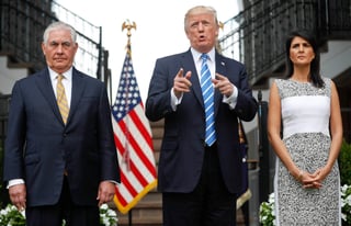 Trump hizo esa declaración en su club de golf de Bedminster (Nueva Jersey), tras reunirse con el secretario de Estado, Rex Tillerson; el asesor de seguridad nacional, H. R. McMaster; y la embajadora estadounidense ante la ONU, Nikki Haley. (AP)