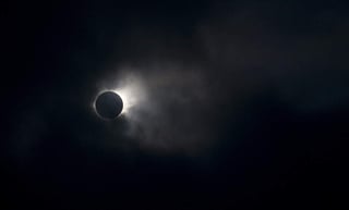 Un equipo de astrónomos de la ESA estudiarán el eclipse desde Estados Unidos y, como muchos otros, esperan que el cielo no esté cubierto para así poder capturar fenómenos que solo están visibles durante estos acontecimientos. (ARCHIVO)