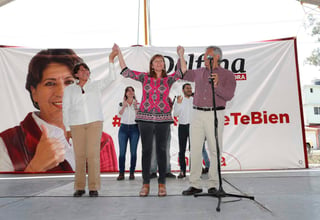 Durante la campaña a la gubernatura en el Estado de México, Tatiana Clouthier (centro) ya había mostrado su apoyo hacia Morena. (ARCHIVO)