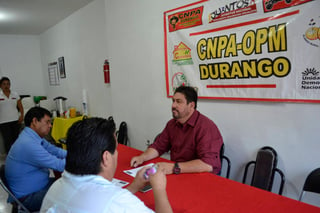 Petición. Dirigente de la CNPA, Bernardo Reyes, piden al Gobierno federal apoyo para gestionar recursos de dependencias. (EL SIGLO DE TORREÓN) 
