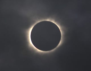 Un eclipse total de sol asombró a los estadounidenses hoy. (EFE) 