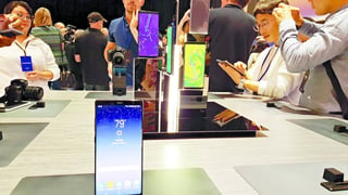 Regreso.Samsung lanzó un nuevo teléfono Galaxy Note 8, el primero de la compañía con doble cámara, lo que marca el regreso del modelo al mercado después de los incidentes registrados el año pasado.