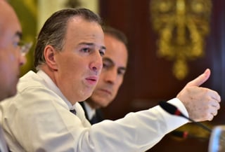 El secretario de Hacienda, José Antonio Meade, aseguró que el Paquete Económico 2018 tendrá ajustes y retos en materia económica. (ARCHIVO)