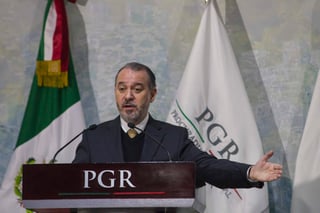 Pese a oposición de la sociedad civil, que demandan autonomía, el PRI se prepara para nombrar a Raúl Cervantes, procurador general en fiscal de la República por nueve años. (ARCHIVO)