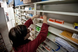 Problema. El Consejo General de Salubridad presentó un cuadro básico de medicamentos e insumos que contempla 172 productos.