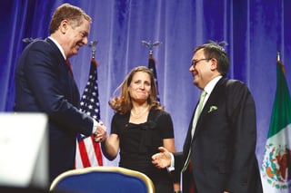 Representantes diplomáticos de las tres naciones en conferencia de prensa al inicio de las renegociaciones del
TLCAN en Washington. Foto: AP/Jacquelyn Martin