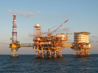 Petróleo. De acuerdo con los precriterios económicos el principal pozo va dejar de producir alrededor de 60 mil barriles. (ARCHIVO)