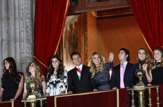 El presidente 'ha dispuesto que este año, y después de la tradicional ceremonia de El Grito, no habrá cena en el Palacio Nacional'. (ARCHIVO)