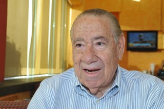 Sensible pérdida. Ayer falleció el notario Víctor González Avelar, colaborador de El Siglo de Torreón. (ARCHIVO)