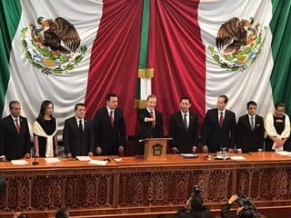 Al evento asistieron el gobernador saliente, Eruviel Ávila Villegas; el secretario de Gobernación, Miguel Ángel Osorio Chong, y el presidente del Tribunal de Justicia del Estado de México, Sergio Medina Peñaloza. (TWITTER)