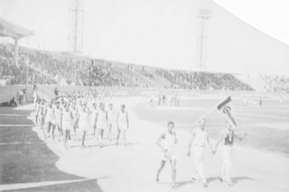 Inauguración. El 15 de septiembre de 1932 se abrió la magna obra, con un desfile de atletas y soldados, charros, escolares y motos. 