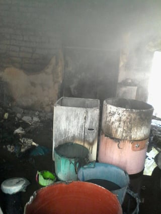 Siniestro. El fuego consumió tres recámaras de una vivienda ubicada en el centro histórico de Mapimí, no hubo lesionados.