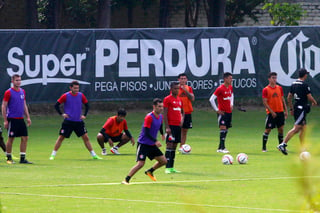 El jugador Rafael Márquez retomó ayer los entrenamientos con el equipo Atlas. Márquez regresa a entrenar con Atlas