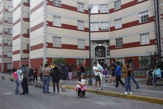 El organismo dependiente de la UNAM indicó que el primero ocurrió el movimiento de 6.1 a las 07:52 de la mañana. (EFE)