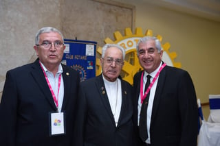 Evento. Estuvieron directivos de Rotary Internacional quienes entregaron un reconocimiento al Club Rotario de Torreón. (EL SIGLO DE TORREÓN)